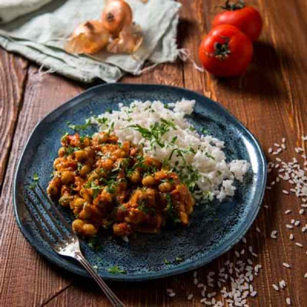 Classic pairing: Indian-style chickpeas with rice